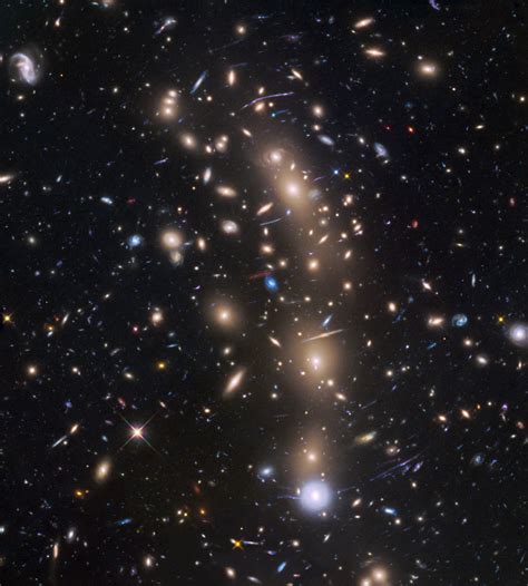 Space Images | Faint Compact Galaxy in the Early Universe