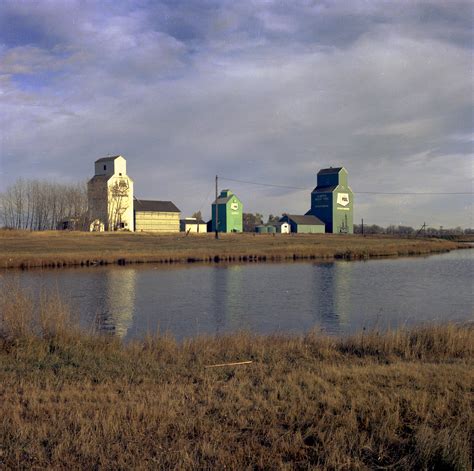 Image Alberta Wheat Pool Grain Elevators In Strathmore Alberta