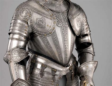 historical armor     whoa
