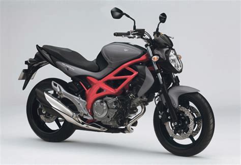 Gladius 650 é naked honesta Jornal Exemplo