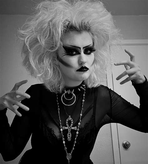 Heavy Trad Goth 80s Look 🕸 : r/GothFashion