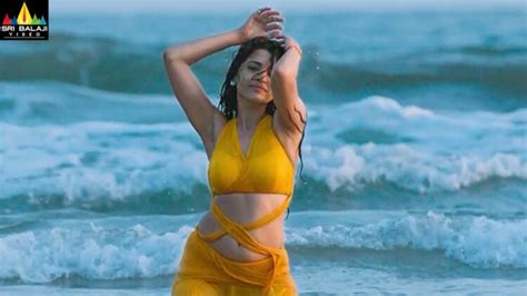 Hot Sexy Chitra Shukla Bikini Pics