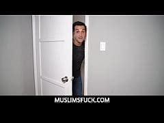 Muslimsfuck Horny Perv Peeps On Beauty Babe In Hijab Vanessa Vox Xxx Mobile Porno Videos