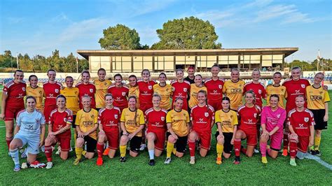 Er Ffnungsspiel Beim Belt Cup Damen Des Sv Wahlstedt Feiern Sch Tzenfest