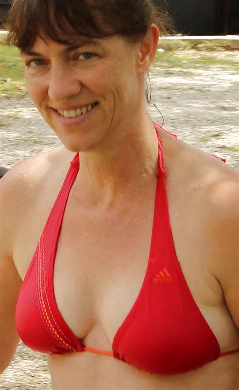 Sexy Bikini Milfs Porn Pic