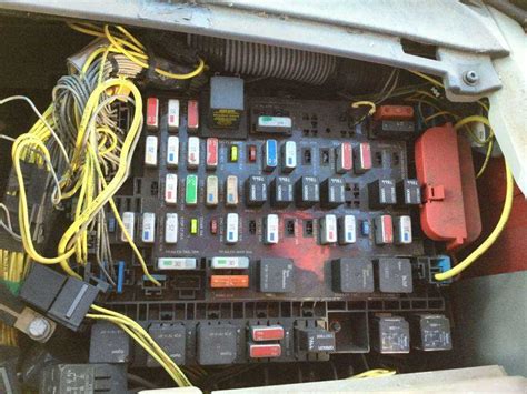 Uncovering the Wiring Secrets: Explore the 2000 Freightliner MT45 Fuse