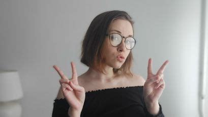 Mimi Bloom Skyprivate Webcam Model Profile Free Live Sex Show Cam4Joy