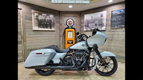 Harley Davidson Road Glide Special Fltrxs Atlas Silver Metallic