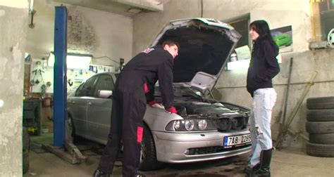 Buxom Brunette Roxy Gets Her Juicy Pussy Eaten Properly