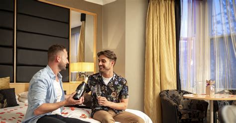 Une tonne de nouveautés pour les guides touristiques LGBT du Gay Voyageur TendanceHotellerie