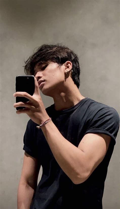 pin oleh kung cha  pose  gaya remaja