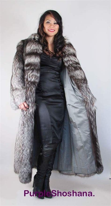 Pin Di Mr Hofland Su I Love Women Naked In Coats