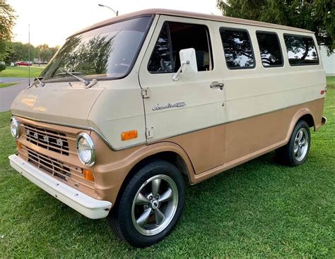 2 2nd Generation Ford Econoline Vans 1968 To 1974 Ford Van