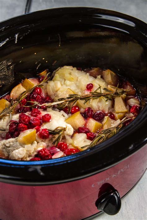 Slow Cooker Cranberry Chicken - Sweetphi