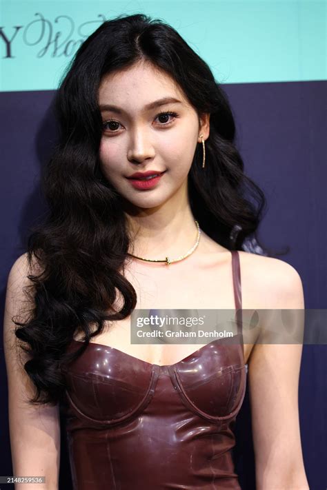 Hot girl xứ Trung từng bị cam thường hại giờ cũng thất bại trước ống kính Getty Images