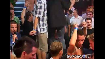 Hombres Gays Festejan Duro Y Se Follan El Culo Unos A Otros XVIDEOS