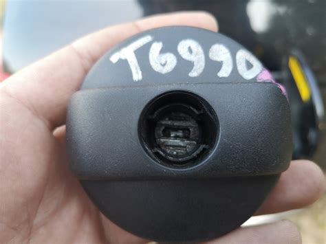 Пробка топливного бака — Peugeot 307, 2 л, 2006 года | запчасти | DRIVE2