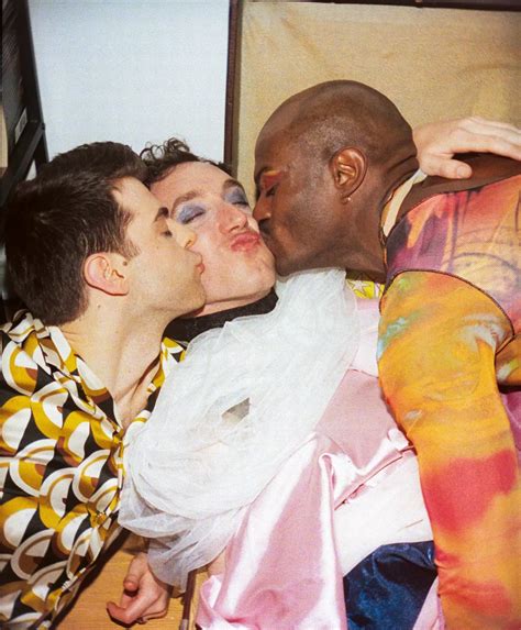 Throuple la nueva comedia romántica gay ambientada en la escena musical independiente de Nueva