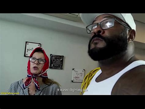 Horny Grandma Gets Ass Fucked By An Electrician XVIDEOS