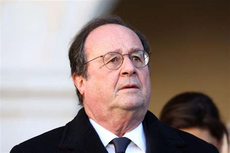 França Ex presidente François Hollande pede a esquerda que pacifique o