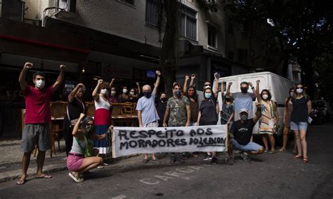 Moradores do Leblon se organizam em protesto contra ocupação das