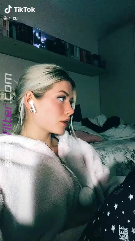 Hot Iryna Zubkova Shows Cleavage In Bikini Top Sexyfilter