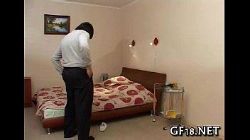 Ils découvrent un beau mec XVIDEOS