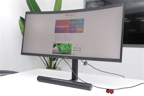 Huawei MateView GT Sound Edition Gaming Monitor Lightning Review