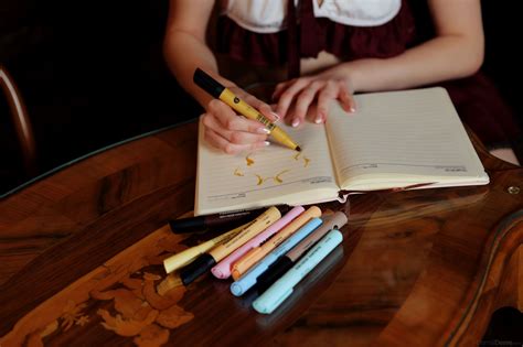 Amateur Girl Eternal Naked Art Lola Red High 0003 Porn