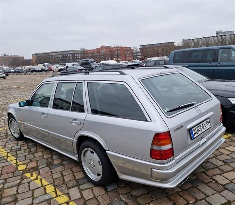 Mercedes-Benz S124 AMG | nakhon100 | Flickr