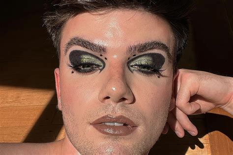 Davis Atkin Gay Hockey Standout Is Also A Makeup Enthusiast Outsports