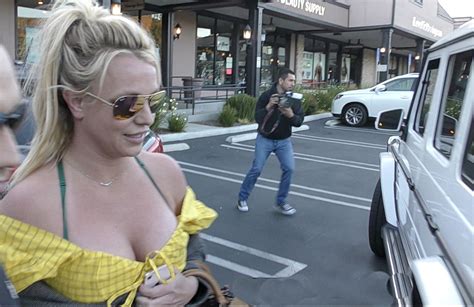 Britney Spears Sexy Cleavage Hot Celebs Home