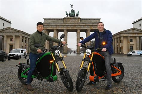 Aaron Troschke Wird Investor Bei Emobility Startup