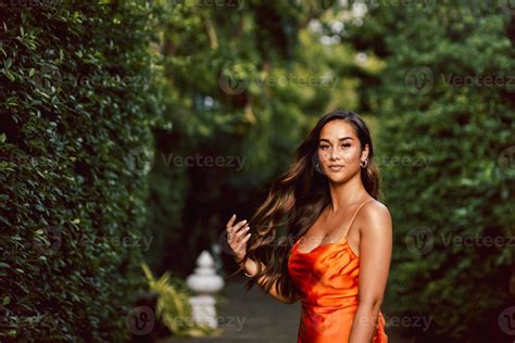 Portrait Of Beautiful Brunette Woman With Long Wavy Hair 9496508 Stock Photo At Vecteezy