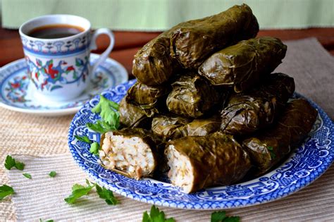 Долма из говядины - рецепт и калорийность блюда на сайте Праймбиф
