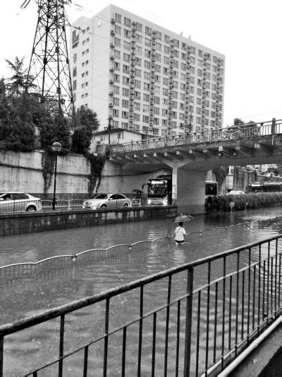 一场暴雨“浇”出郑州22个积水点（图） 环保 人民网