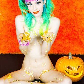 Happy Alarm Enjoys Displaying Her Hot And Slim Bod Photos