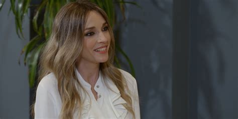 La foto que Anna Simón tiene enmarcada en su comedor en bikini del año 2016