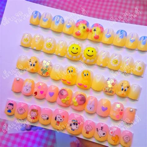 ปักพินในบอร์ด Cute Nails 3d