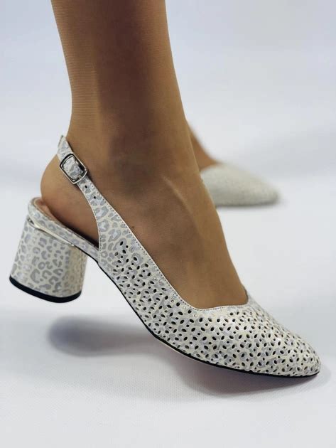 Женские босоножки Y.FERRA 37 Бежевый с серебристым 2621 от продавца ...