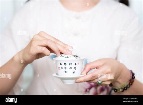 Chinese Hot Pot Girls Hi Res Stock Photography And Images Alamy