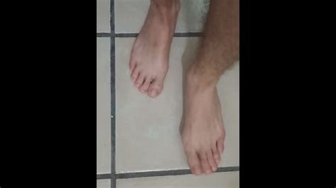 Me Gusta Sentir Mis Pies Descalzos Sobre El Piso Pornhub Gay