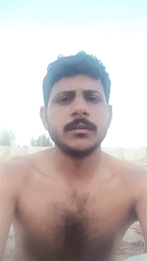 Handsome Man Showing Love To His Fans And Being Thankful To His Fans Gay Porn XHamster