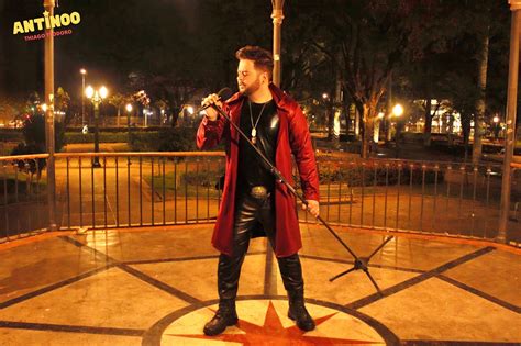 Cantor De Pedro Leopoldo Lan A M Sica Sobre O Deus Gay Antinoo