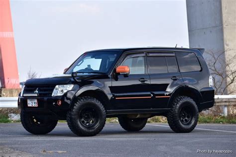 Lifted Mitsubishi Pajero On 33 Offroad Wheels From Japan