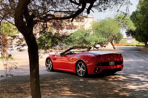 drive ferrari california