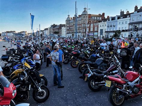 Food stall trial and community grants to be decided - Weymouth Town