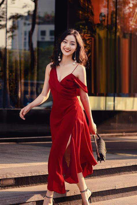 Cao tay như hot girl tỷ phú Thái diện toàn đồ gợi cảm nhưng được khen hết lời vì tinh tế