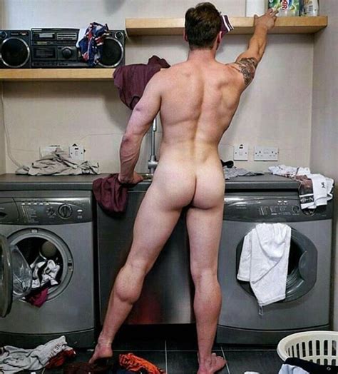 Hot Hunks And Bubble Butts