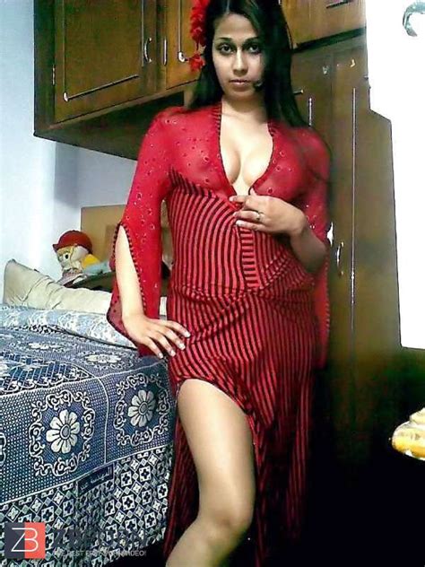 Indian Desi Stunner ZB Porn